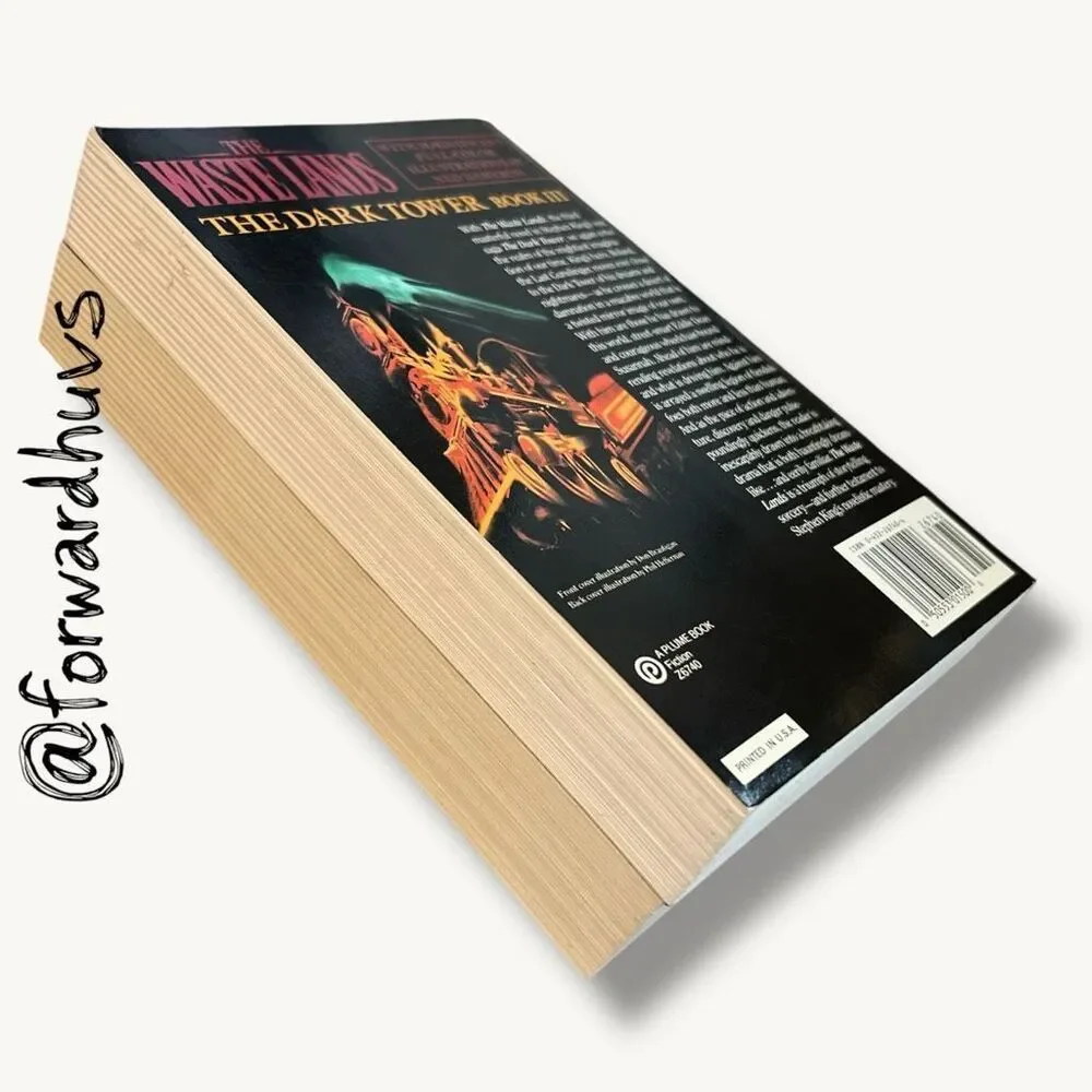 No Brand paperback plume